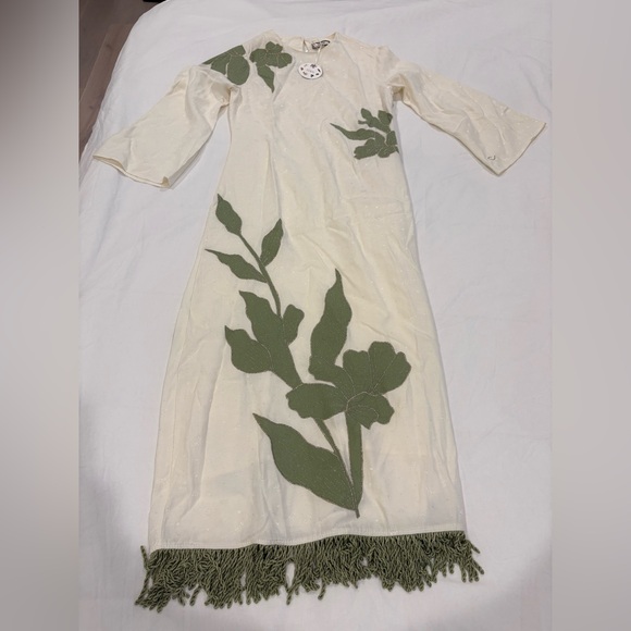 NWT - Ariana Dress - Picture 4 of 5